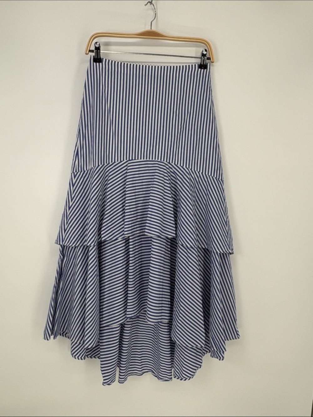 π¦ΊBanana Republic cotton Blue and White Striped High-Low Tiered Skirt